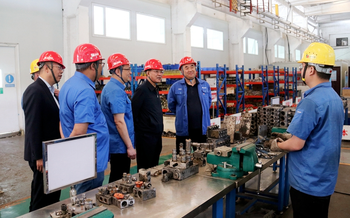 張文龍 機電廠1_副本.jpg